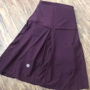 Lululemon lost in pace tennis skirt sz 6 tall